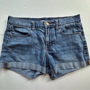Old Navy medium wash cuffed blue‎ denim jean shorts women’s 8